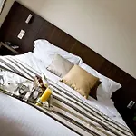 Western Des Francs Hotel