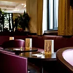 Western Des Francs Hotel 4*