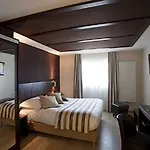 Western Des Francs 호텔 4*