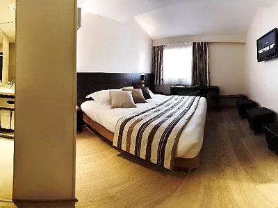 Western Des Francs Hotel 4*