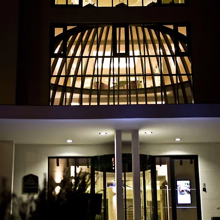 Western Des Francs Hotel