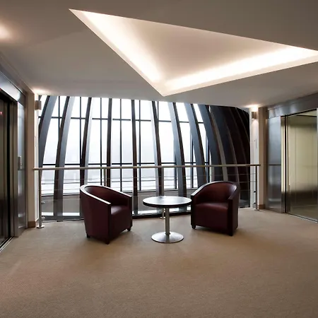 Western Des Francs Hotel 4*