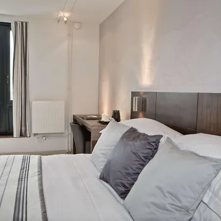 Western Des Francs 4*