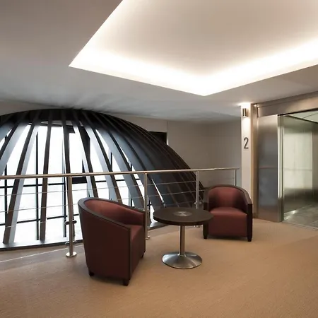 Western Des Francs Hotel 4*