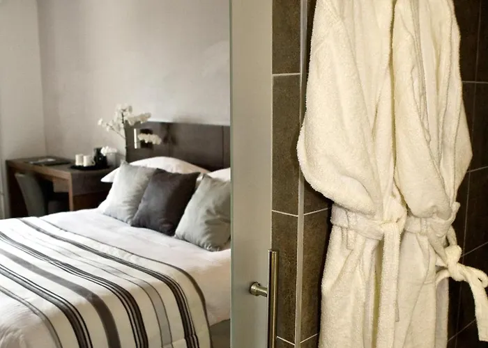 Western Des Francs Hotel