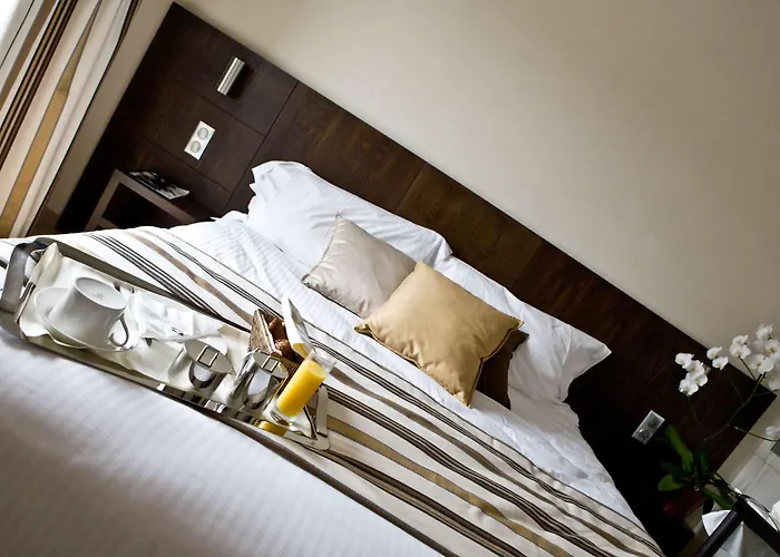 Western Des Francs Hotel