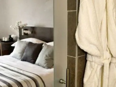 Western Des Francs Hotel