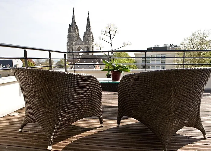 Western Des Francs מלון 4*